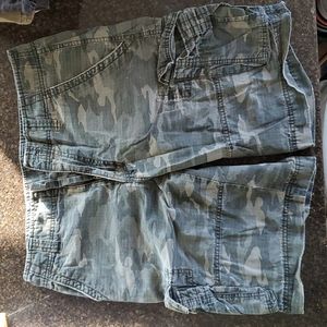 Mens Camo Cargo shorts